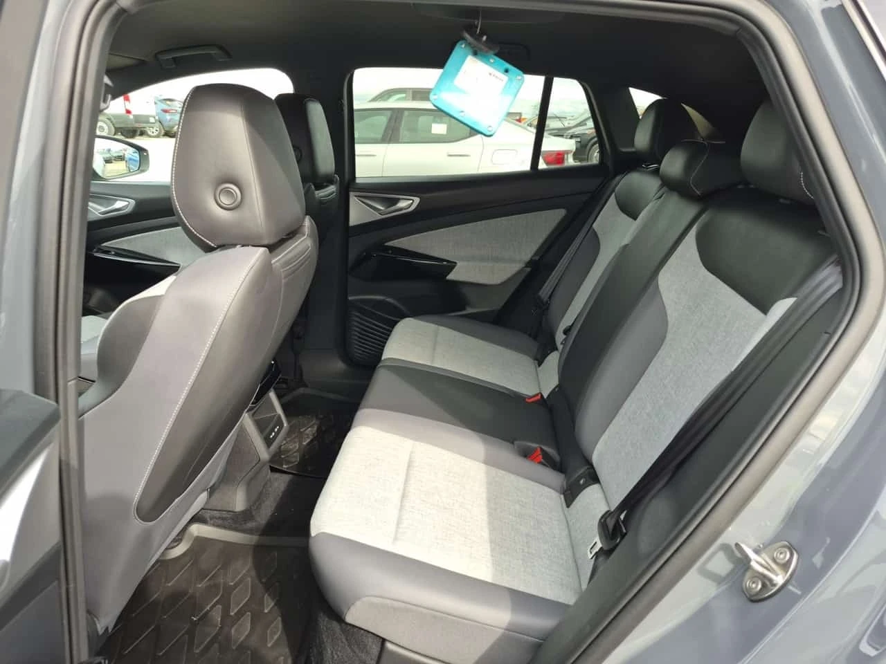 VW ID.4 * PRO * CARFAX * Един собственик * От VW * , снимка 9 - Автомобили и джипове - 56255734