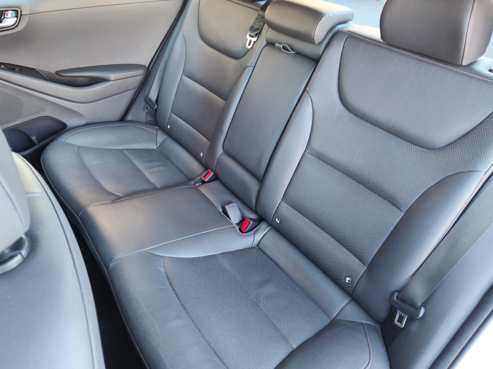 Hyundai Ioniq, снимка 6 - Автомобили и джипове - 56603743