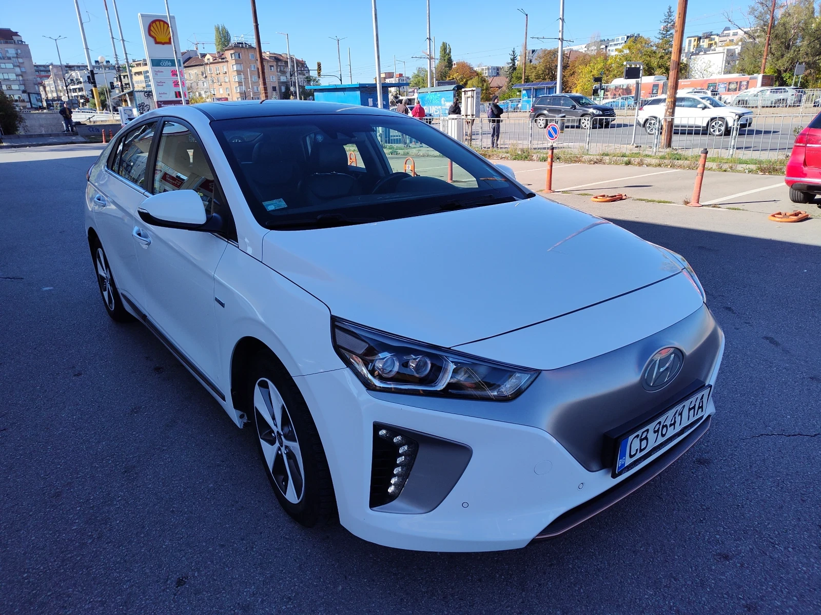 Hyundai Ioniq, снимка 8 - Автомобили и джипове - 56603743