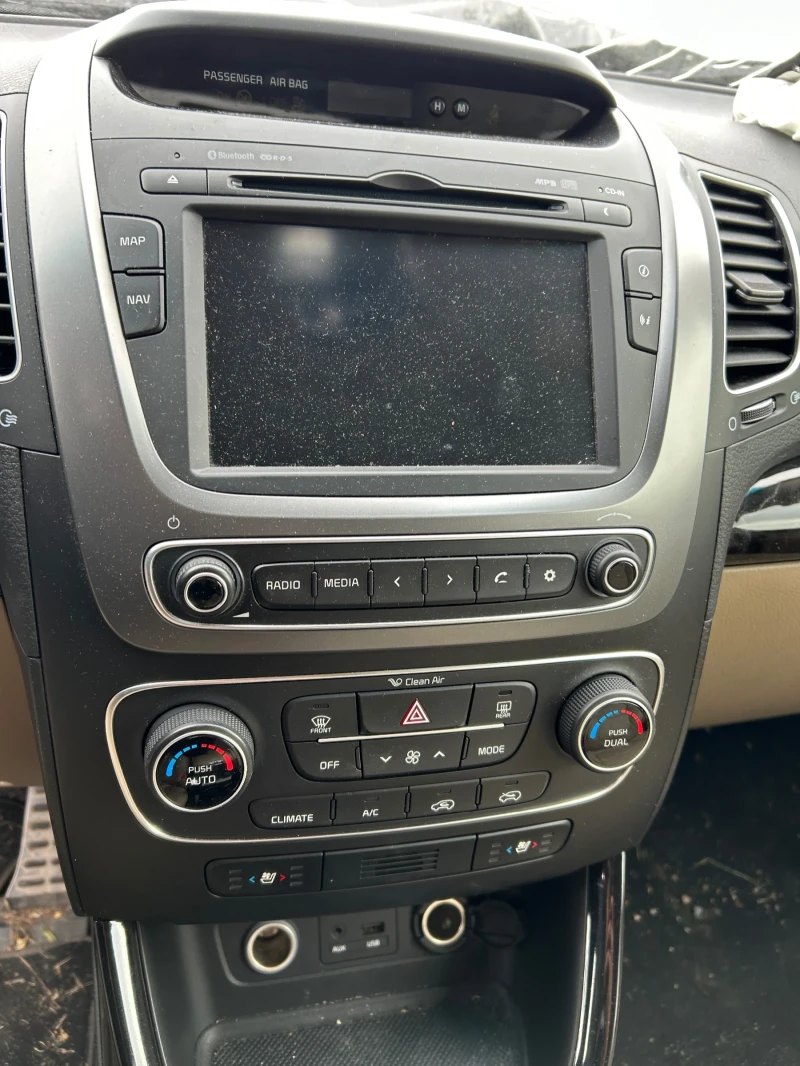 Kia Sorento 2.2 crdi 197 кс ръчка 4х4, снимка 9 - Автомобили и джипове - 52366260