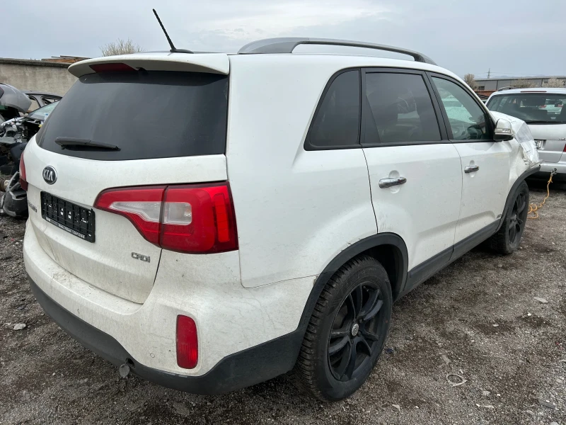 Kia Sorento 2.2 crdi 197 кс ръчка 4х4, снимка 3 - Автомобили и джипове - 52366260