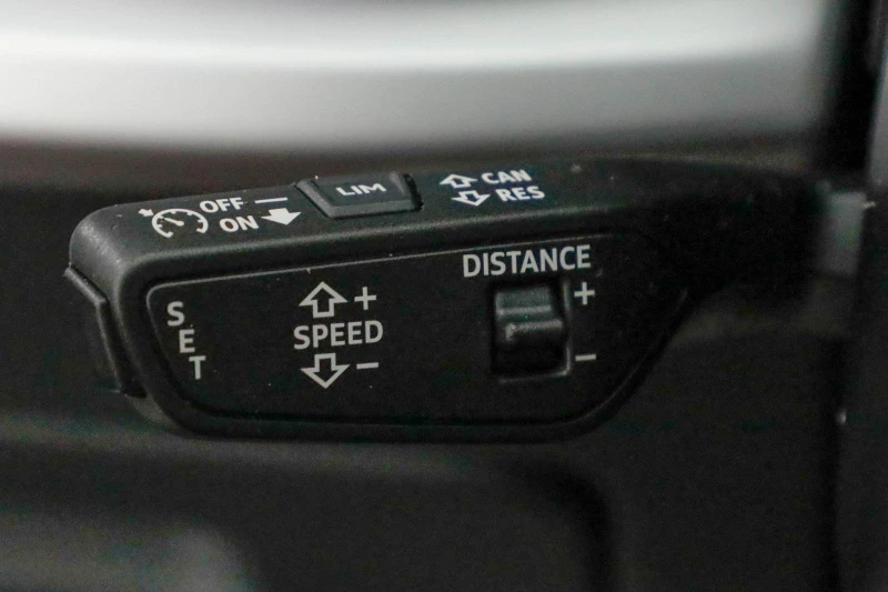 Audi Q8 55 TFSIe/PLUG-IN/FACELIFT/MATRIX/SOFT CLOSE/HEADUP, снимка 11 - Автомобили и джипове - 52319132