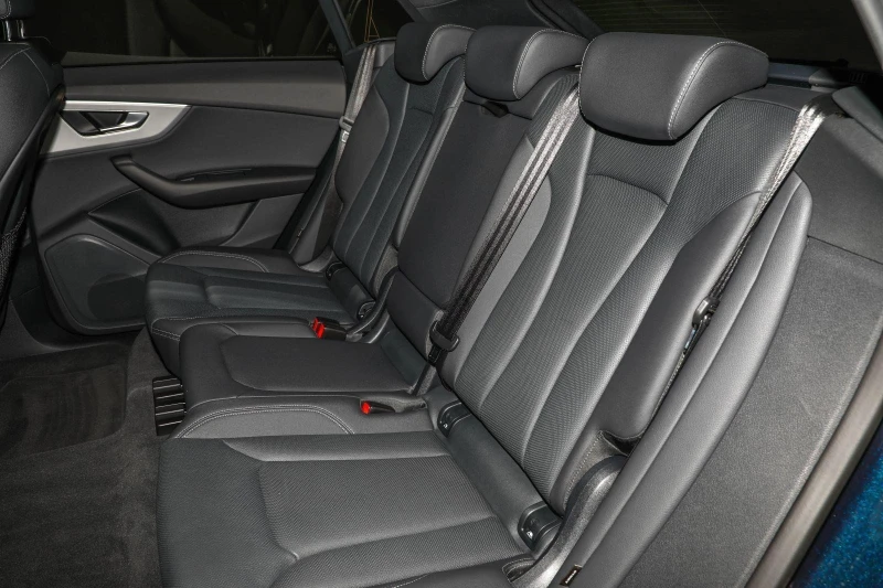 Audi Q8 55 TFSIe/PLUG-IN/FACELIFT/MATRIX/SOFT CLOSE/HEADUP, снимка 15 - Автомобили и джипове - 52319132