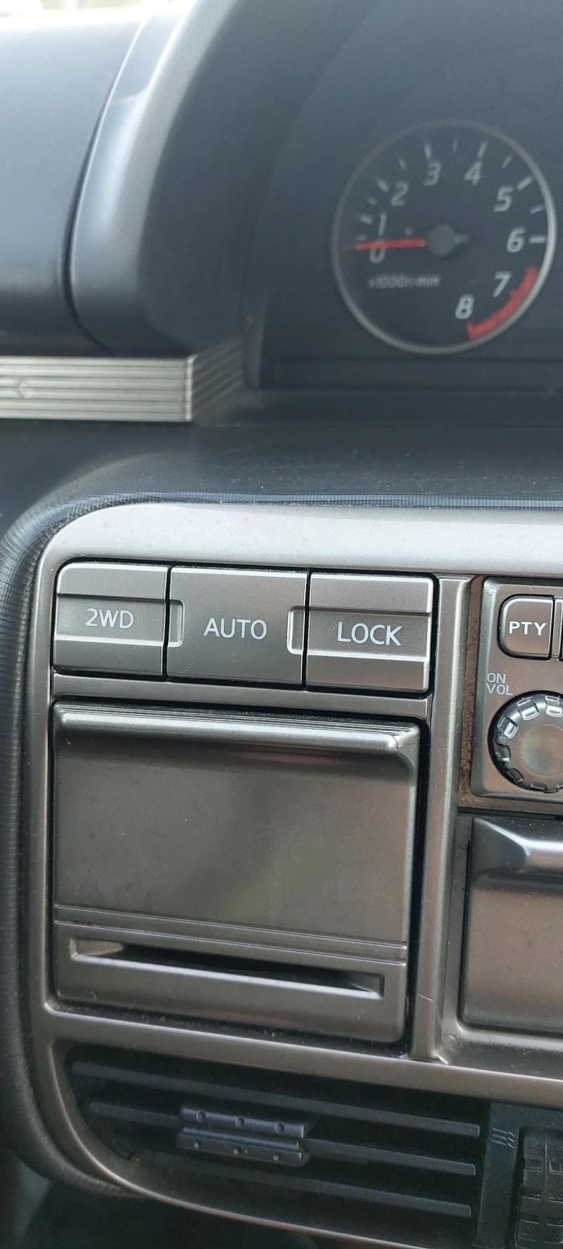 Nissan X-trail 2.0 gaz/benzin , снимка 14 - Автомобили и джипове - 52741798