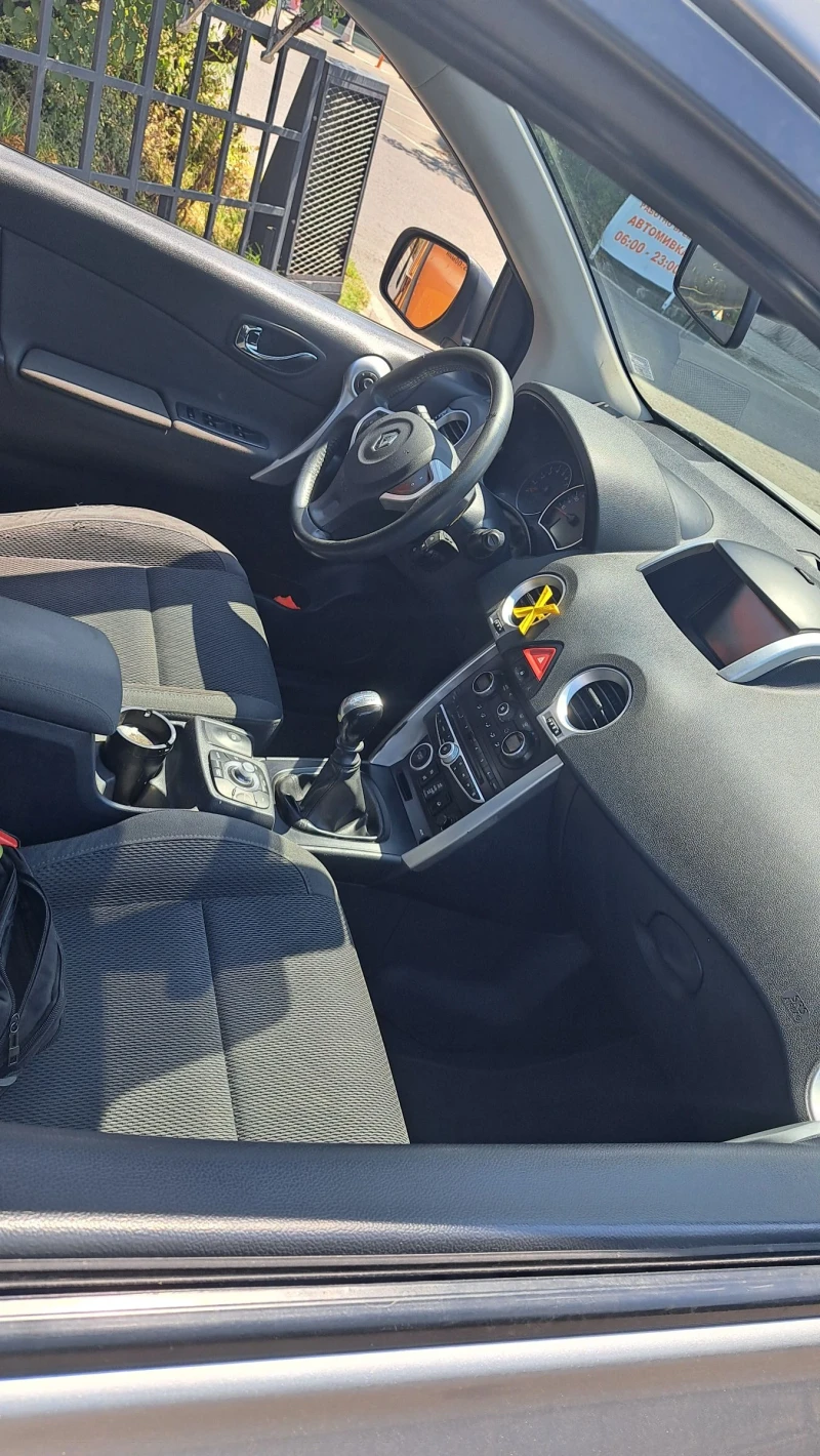 Renault Koleos, снимка 8 - Автомобили и джипове - 53235579