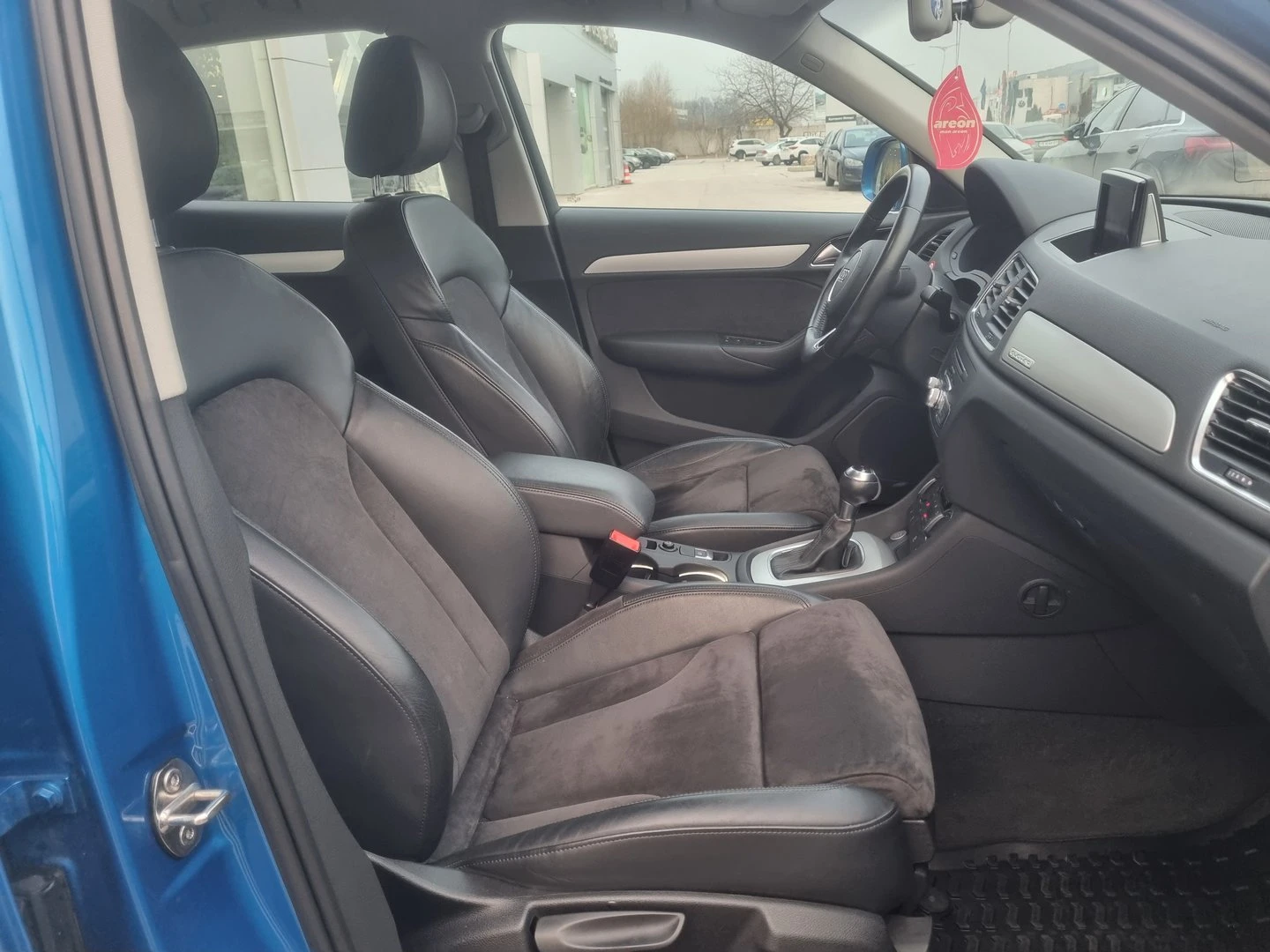 Audi Q3 Bas.2.0 TDI quattro S tronic - изображение 10