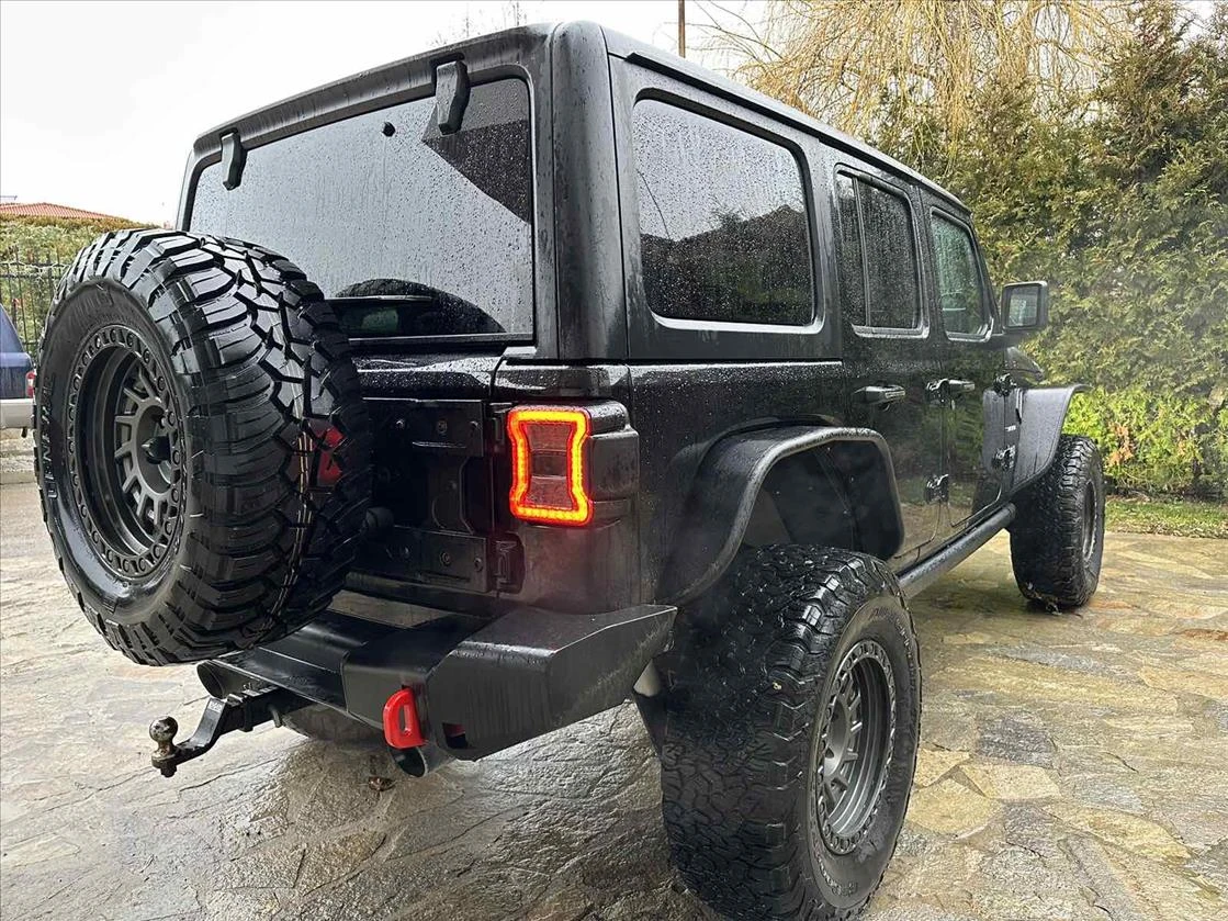 Jeep Wrangler Sahara Unlimited 3.6L V6 4x4 - изображение 4