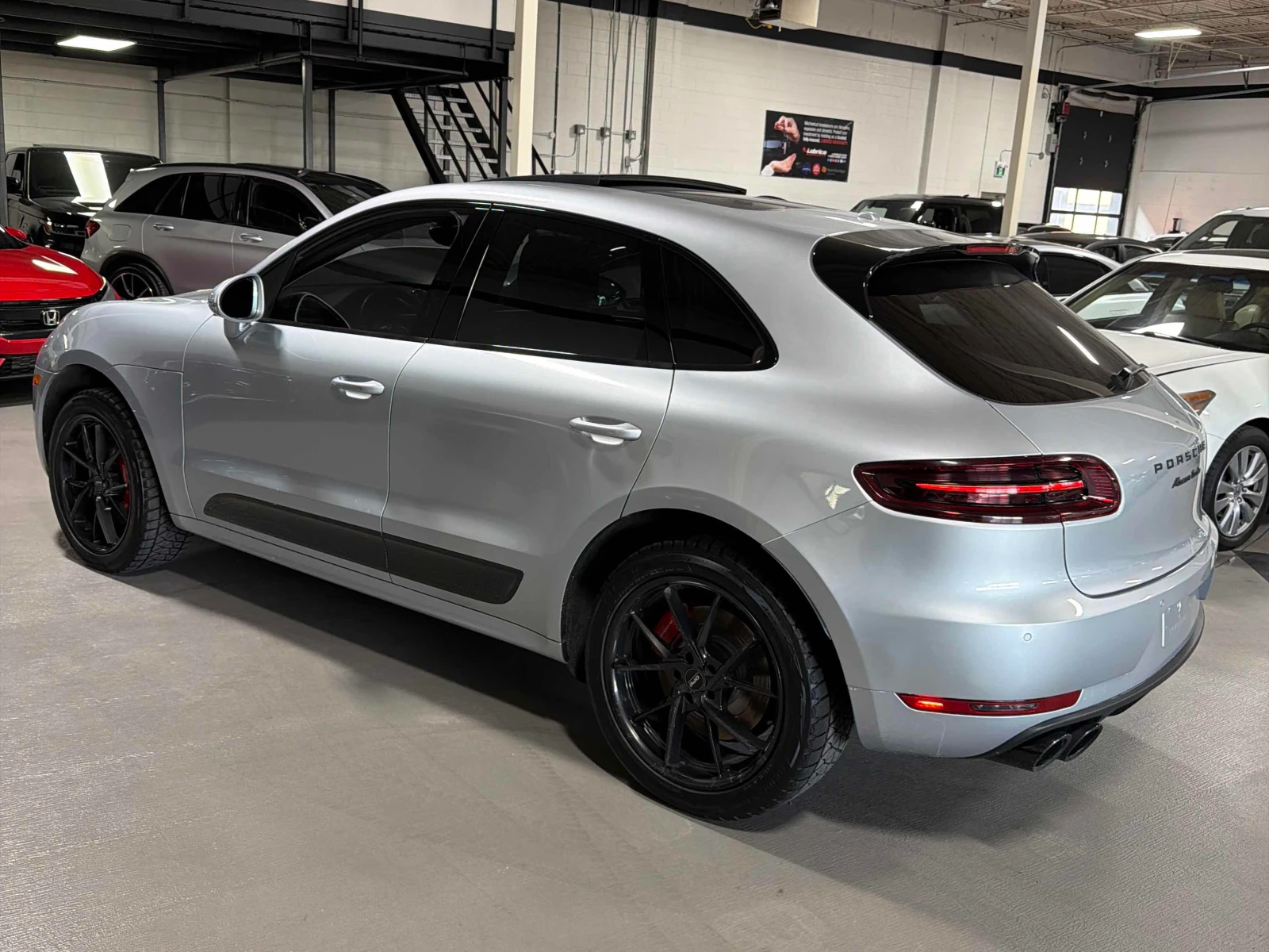 Porsche Macan Turbo* Панорама* Подгрев* Обдух* Задна камера* , снимка 3 - Автомобили и джипове - 53798894