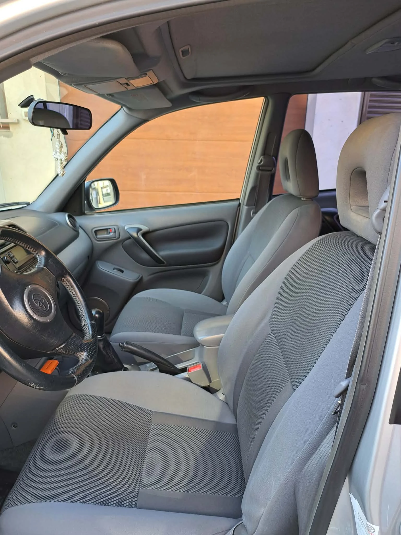 Toyota Rav4, снимка 12 - Автомобили и джипове - 53801471