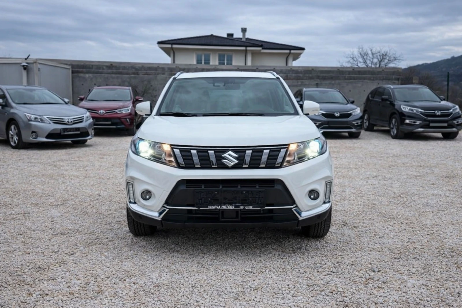 Suzuki Vitara FULL SERVICE IN SUZUKI ALLGRIP 4х4 Keyless Go , снимка 2 - Автомобили и джипове - 53940056