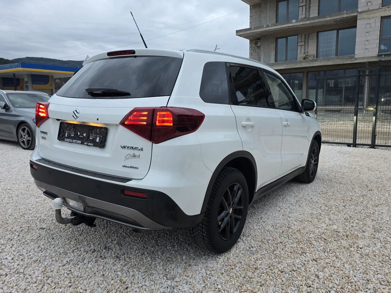 Suzuki Vitara FULL SERVICE IN SUZUKI ALLGRIP 4х4 Keyless Go , снимка 6 - Автомобили и джипове - 53940056