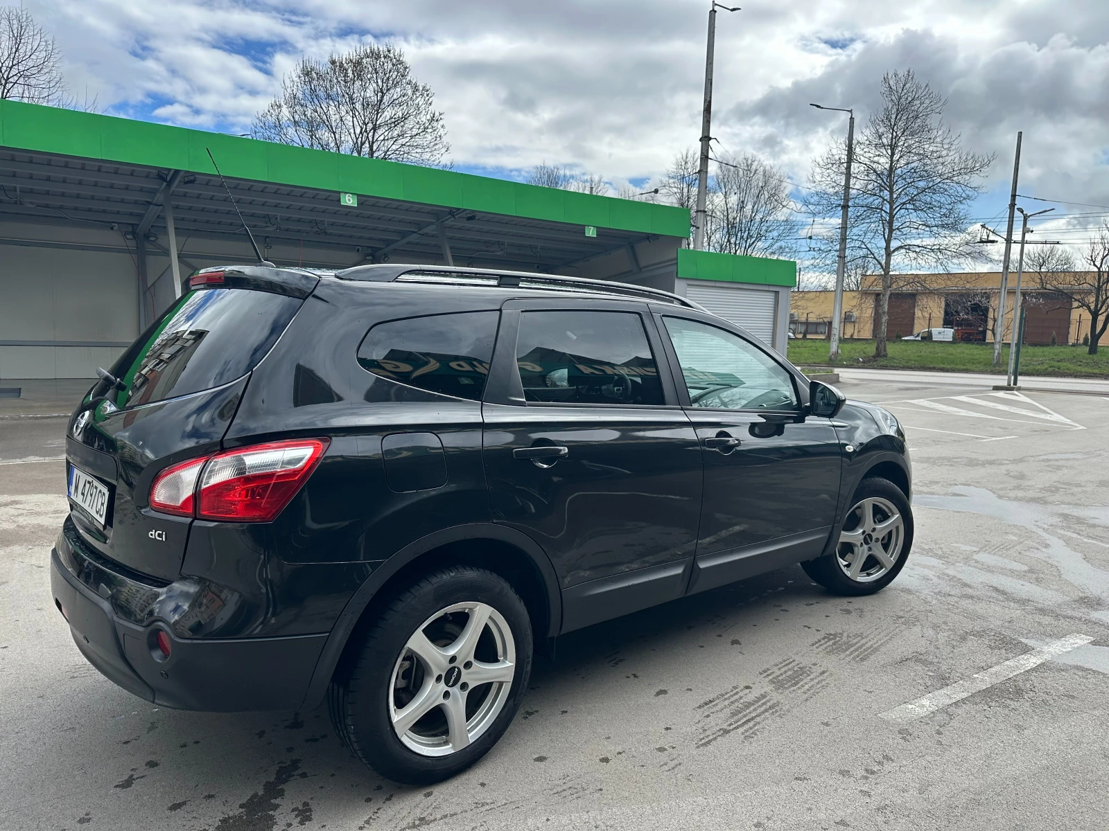 Nissan Qashqai, снимка 4 - Автомобили и джипове - 54019800