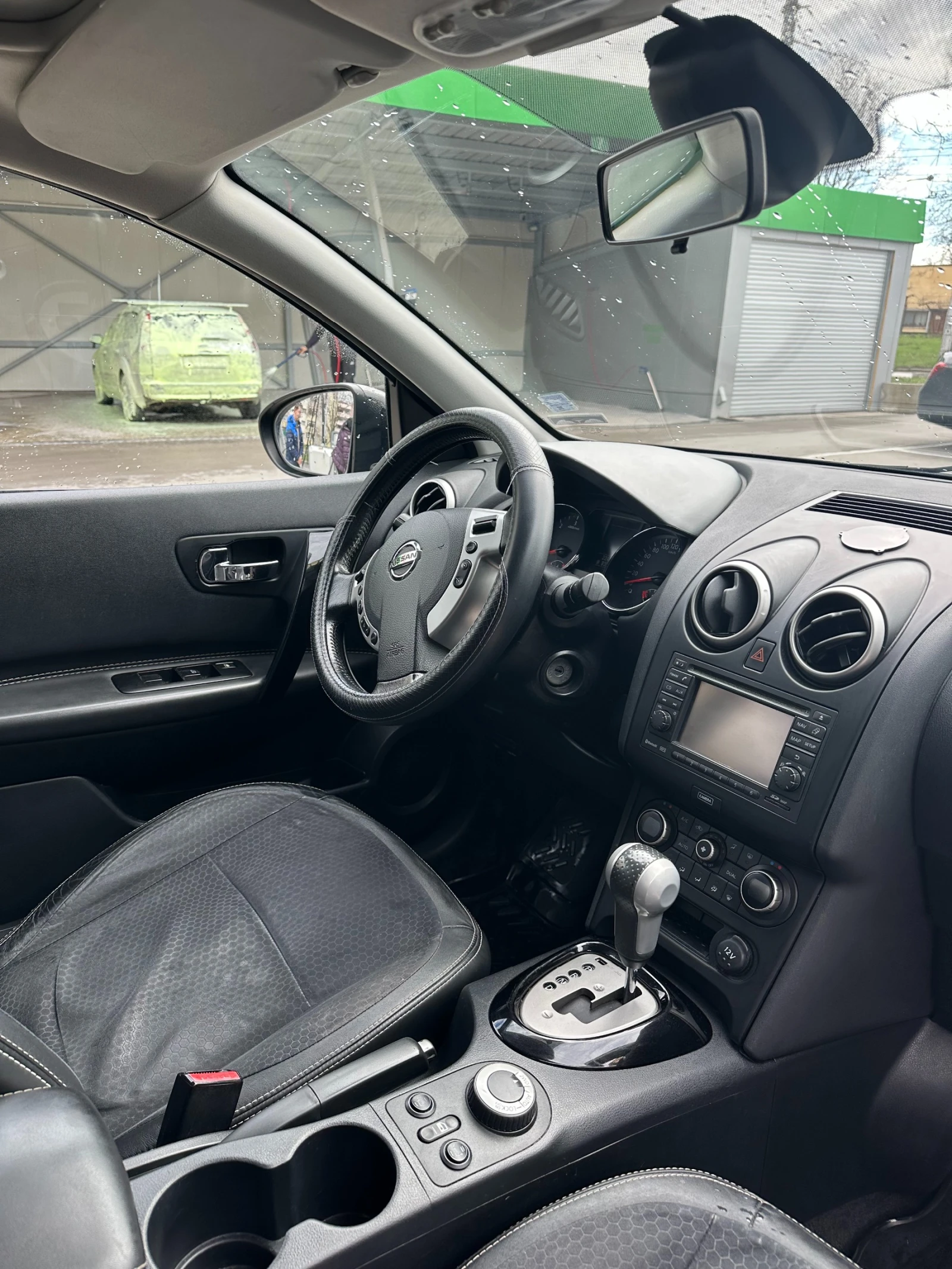 Nissan Qashqai, снимка 9 - Автомобили и джипове - 54019800