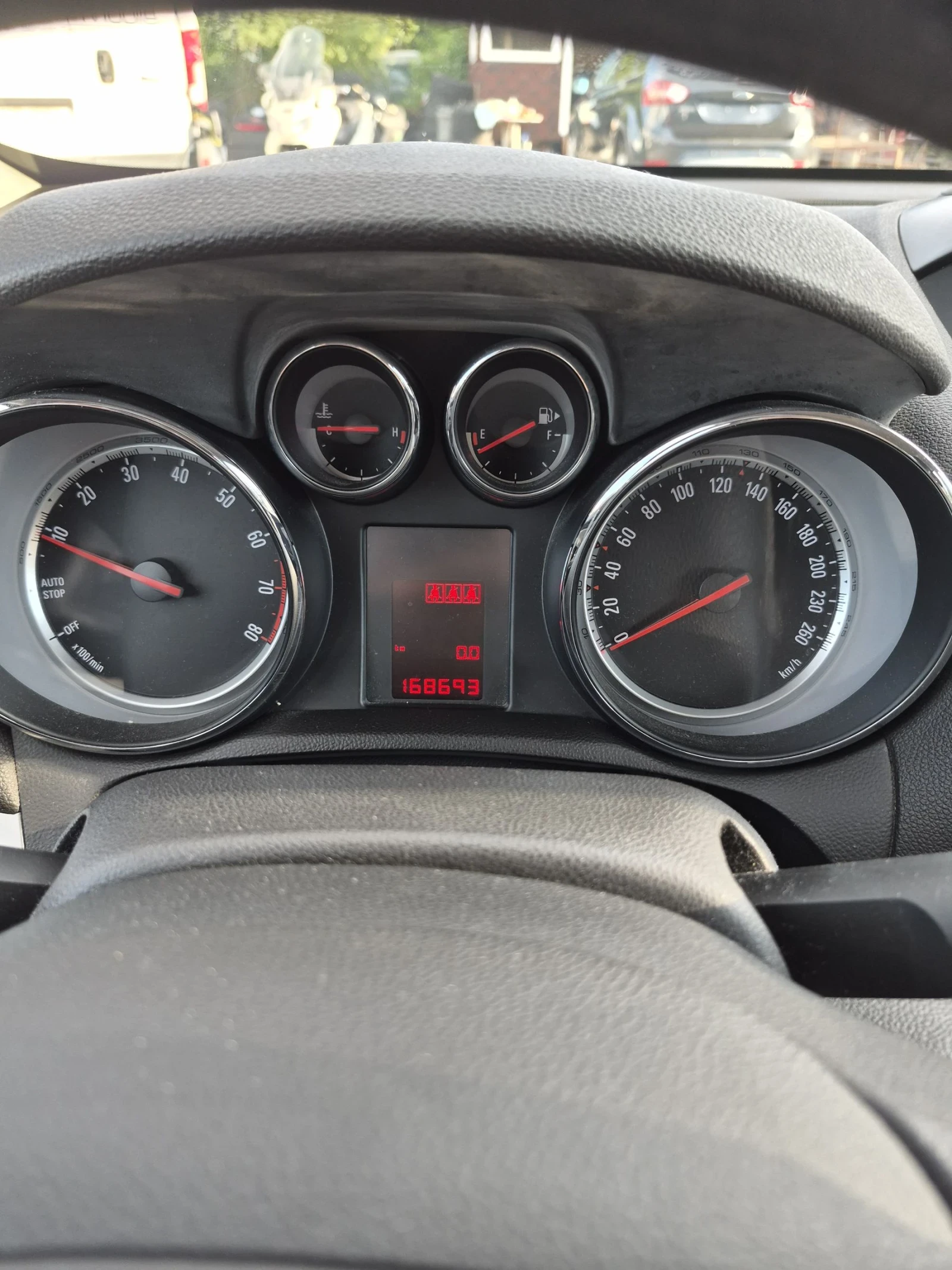 Opel Mokka 1.6i ГАЗ Evro 5, снимка 16 - Автомобили и джипове - 54664406