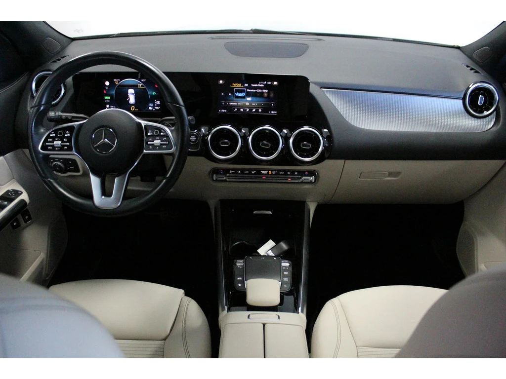 Mercedes-Benz GLA 250e progressive, снимка 6 - Автомобили и джипове - 56318460