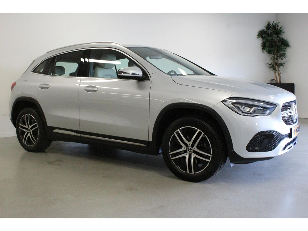 Mercedes-Benz GLA 250e progressive
