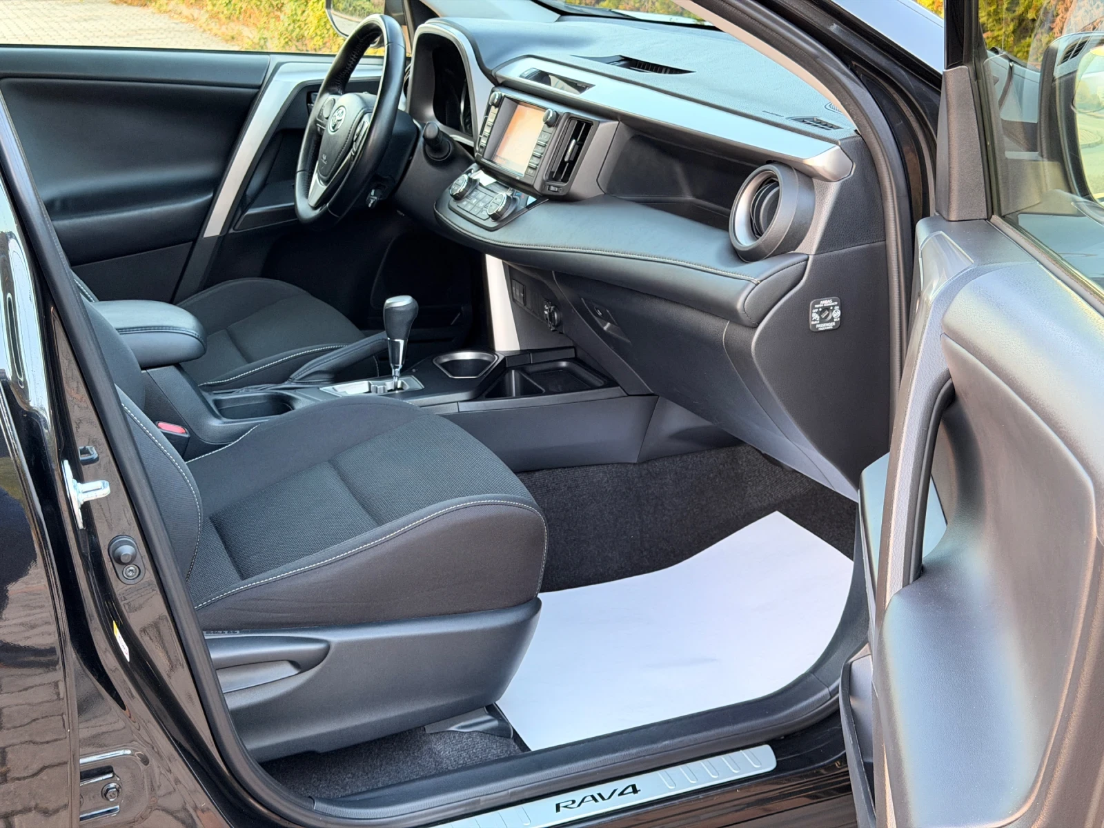 Toyota Rav4 FACE-2.5HYBRID-AWD-4X4-KEYLESS-����-������� | Mobile.bg � ����������� 14