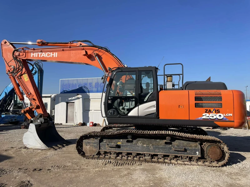 Багер Hitachi ZX 250 LCN-6, снимка 11 - Индустриална техника - 48617897