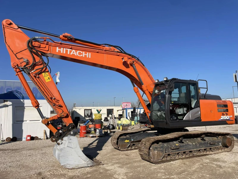 Багер Hitachi ZX 250 LCN-6, снимка 4 - Индустриална техника - 48617897