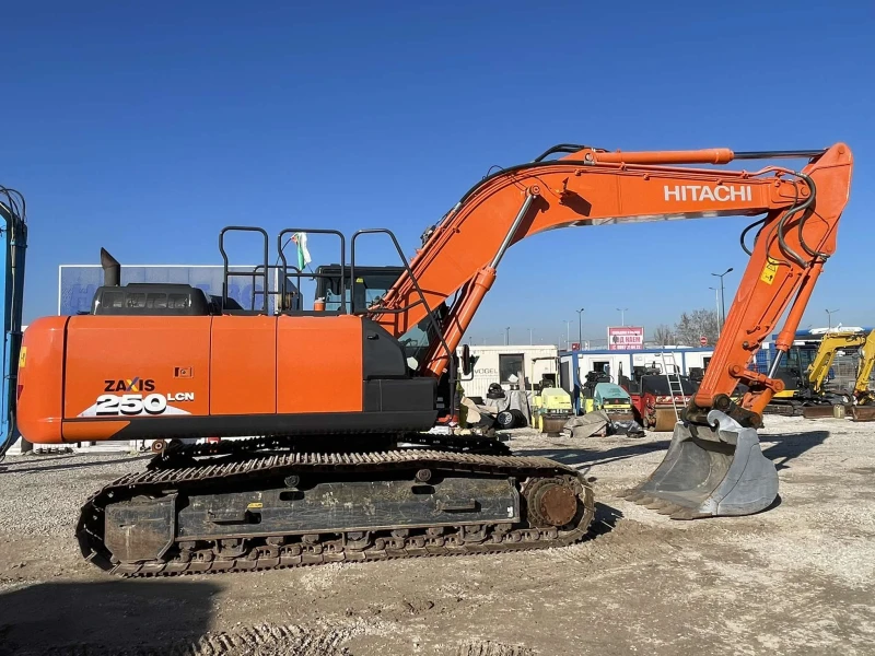 Багер Hitachi ZX 250 LCN-6, снимка 17 - Индустриална техника - 48617897