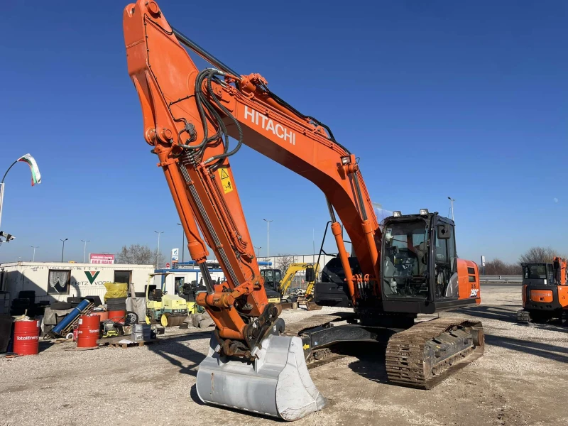 Багер Hitachi ZX 250 LCN-6, снимка 6 - Индустриална техника - 48617897