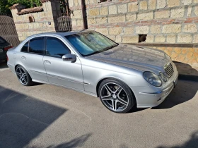  Mercedes-Benz E 320