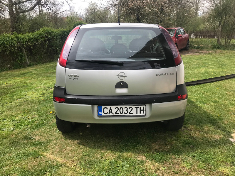 Opel Corsa 1.2 Верига, снимка 11 - Автомобили и джипове - 46182062