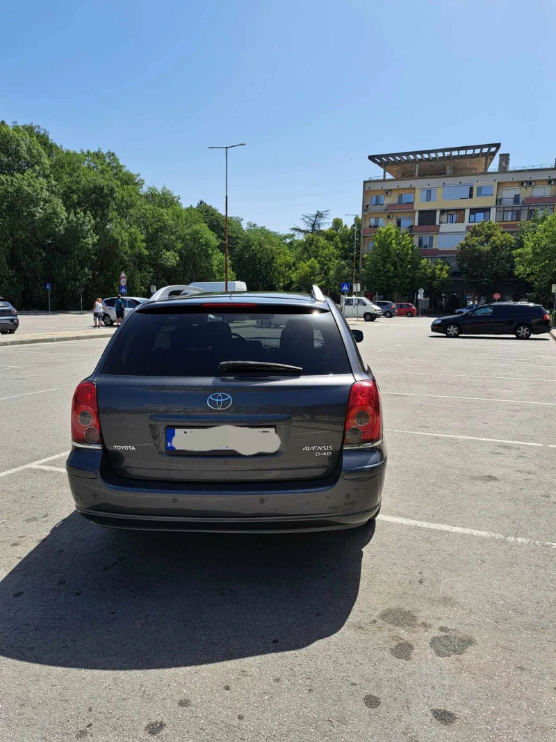 Toyota Avensis 2.0 D4D, снимка 13 - Автомобили и джипове - 47709343