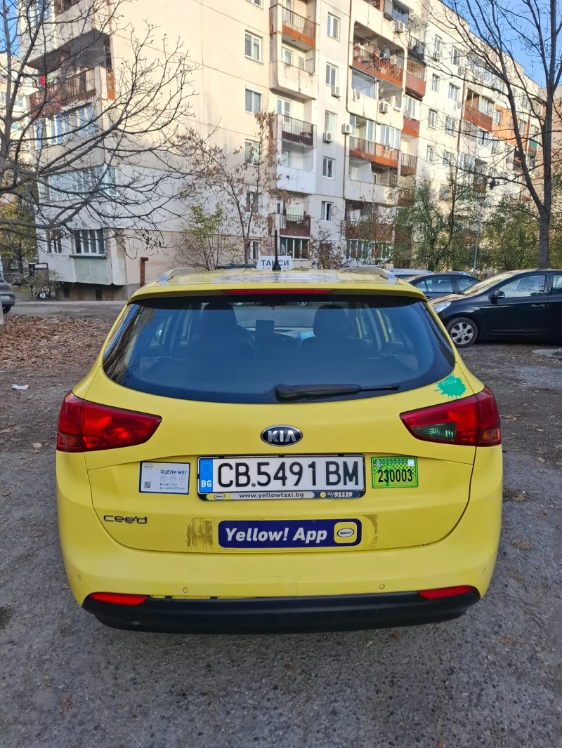 Kia Ceed, снимка 4 - Автомобили и джипове - 48264313