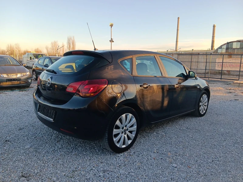 Opel Astra 1.6i, снимка 6 - Автомобили и джипове - 48409153