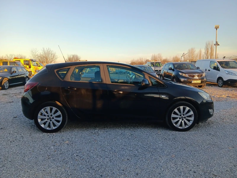 Opel Astra 1.6i, снимка 7 - Автомобили и джипове - 48409153