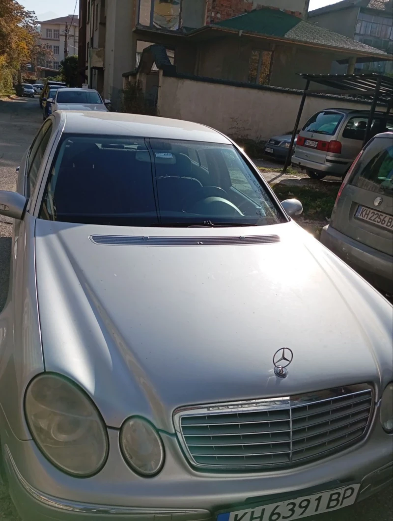 Mercedes-Benz E 280, снимка 10 - Автомобили и джипове - 48701770