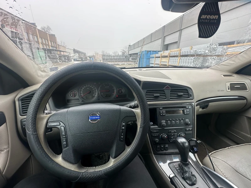 Volvo Xc70 2.4 Automatic AWD, снимка 8 - Автомобили и джипове - 49317801