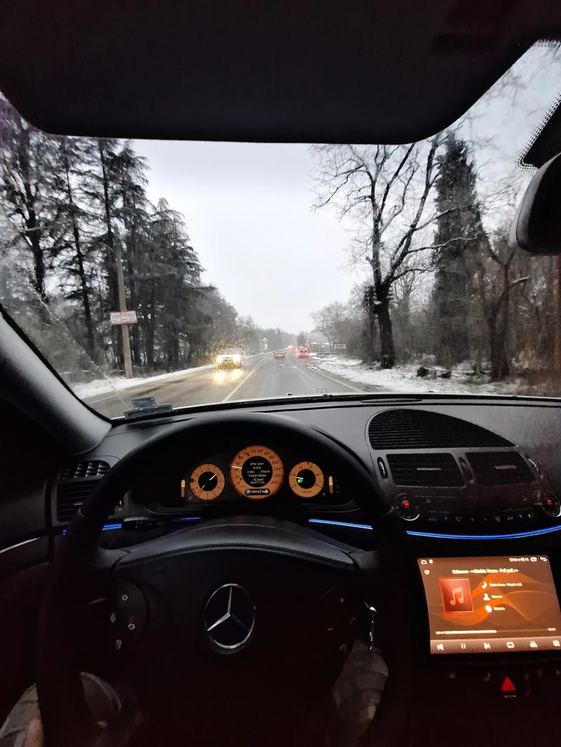 Mercedes-Benz E 320 AVANGARDE, снимка 5 - Автомобили и джипове - 52699118