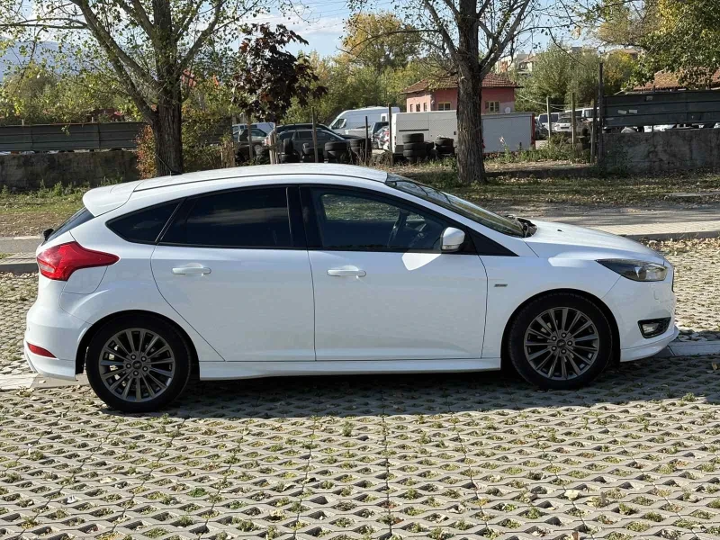 Ford Focus ST-LINE , снимка 3 - Автомобили и джипове - 52326368