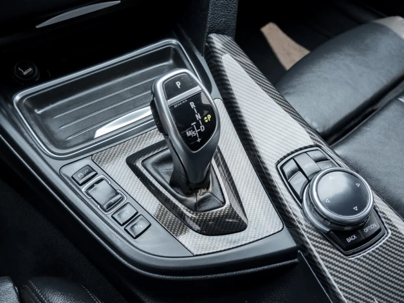 BMW 335 M-PACK* BLACK OPTIC* HARMAN* KEYLESS* M-BRAKES* SH, снимка 12 - Автомобили и джипове - 52483080