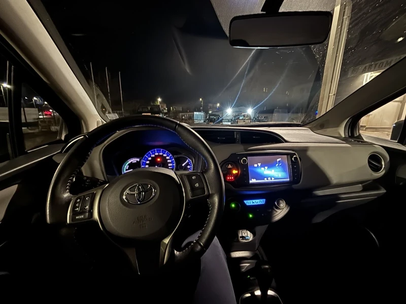 Toyota Yaris, снимка 5 - Автомобили и джипове - 52851390
