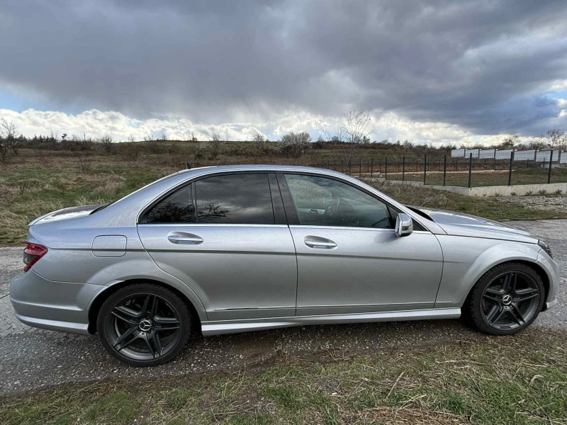 Mercedes-Benz C 220, снимка 4 - Автомобили и джипове - 52996300