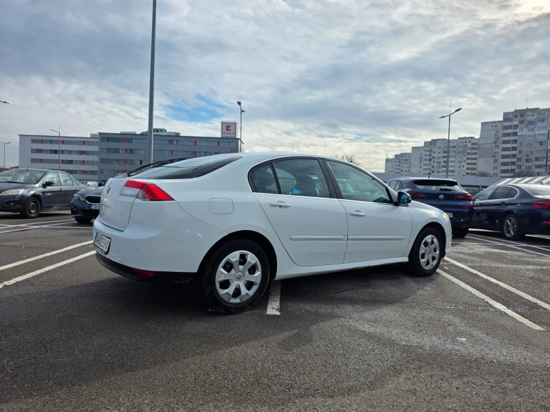 Renault Laguna 2.0DCi, снимка 4 - Автомобили и джипове - 53145472