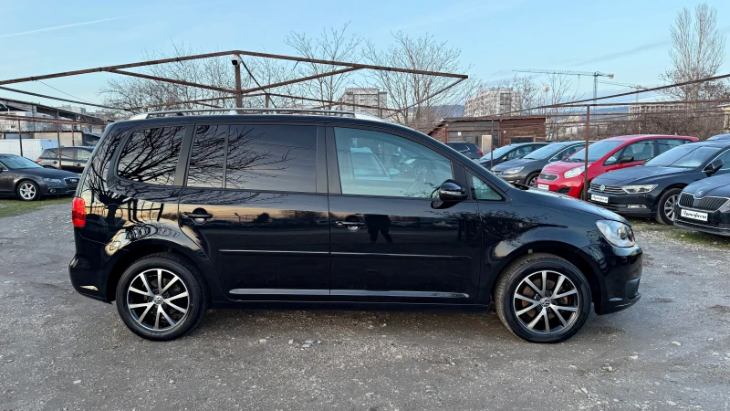 VW Touran 1.6TDI DSG НАВИ 6+ 1М, снимка 5 - Автомобили и джипове - 53263177