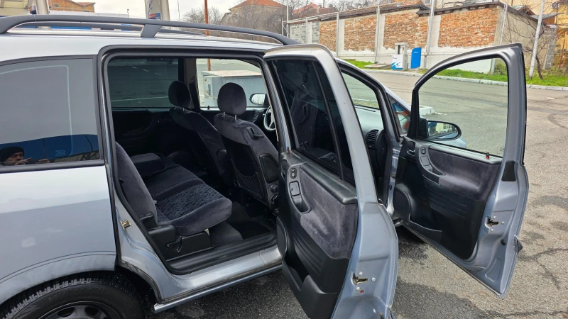 Opel Zafira газ/бензин, снимка 8 - Автомобили и джипове - 53295091