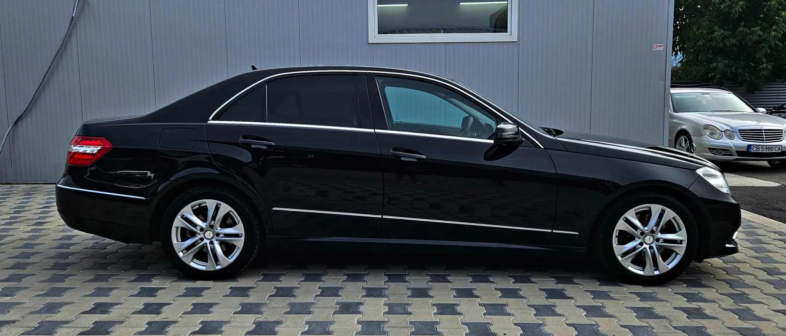 Mercedes-Benz E 350 ! AMG/4MATIC/BENZIN/ПОДГРЕВ/ПАМЕТ/AMBIENT/F1/LIZ - изображение 4