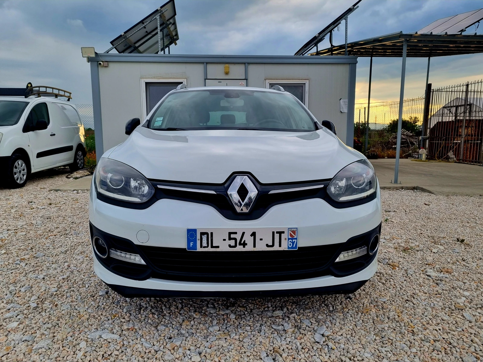 Renault Megane 1.5 DCI 110ks.Limited EVRO 5 - изображение 3