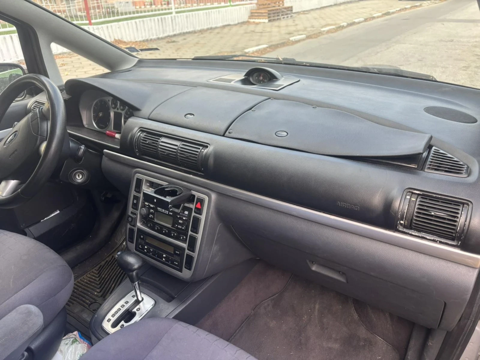 Ford Galaxy  - изображение 7