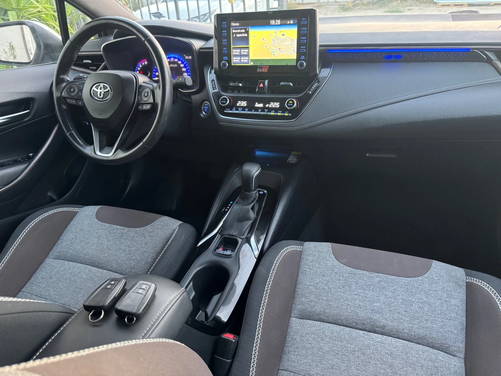Toyota Corolla 2.0 TREK Hybrid - изображение 7
