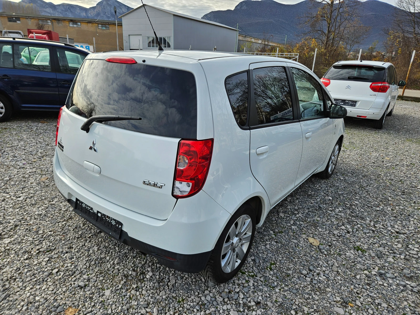 Mitsubishi Colt 1.1 бензин 75кс - изображение 3