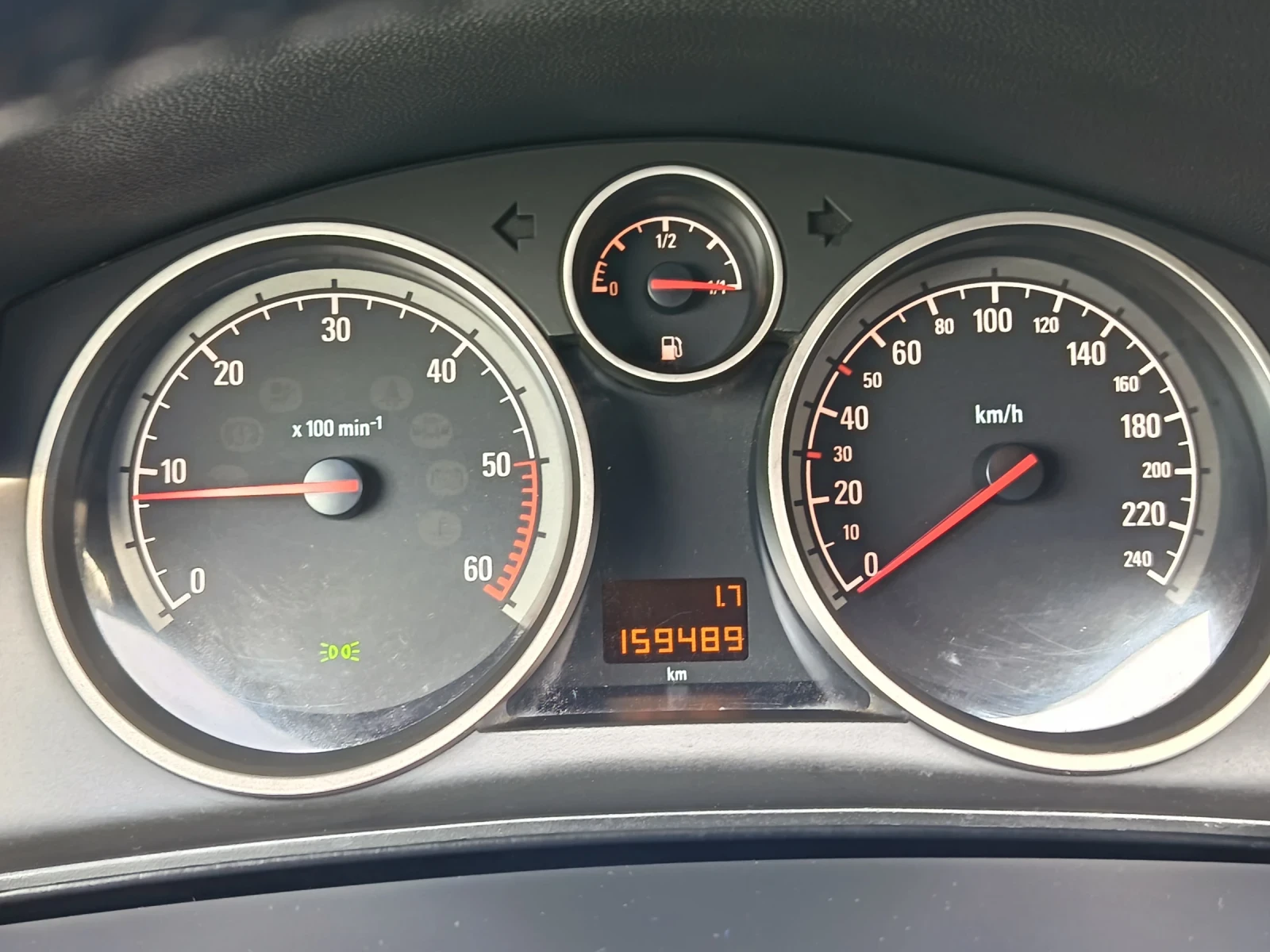 Opel Astra 1.7CDT 125к.с COSMO Панорама, снимка 16 - Автомобили и джипове - 53991651