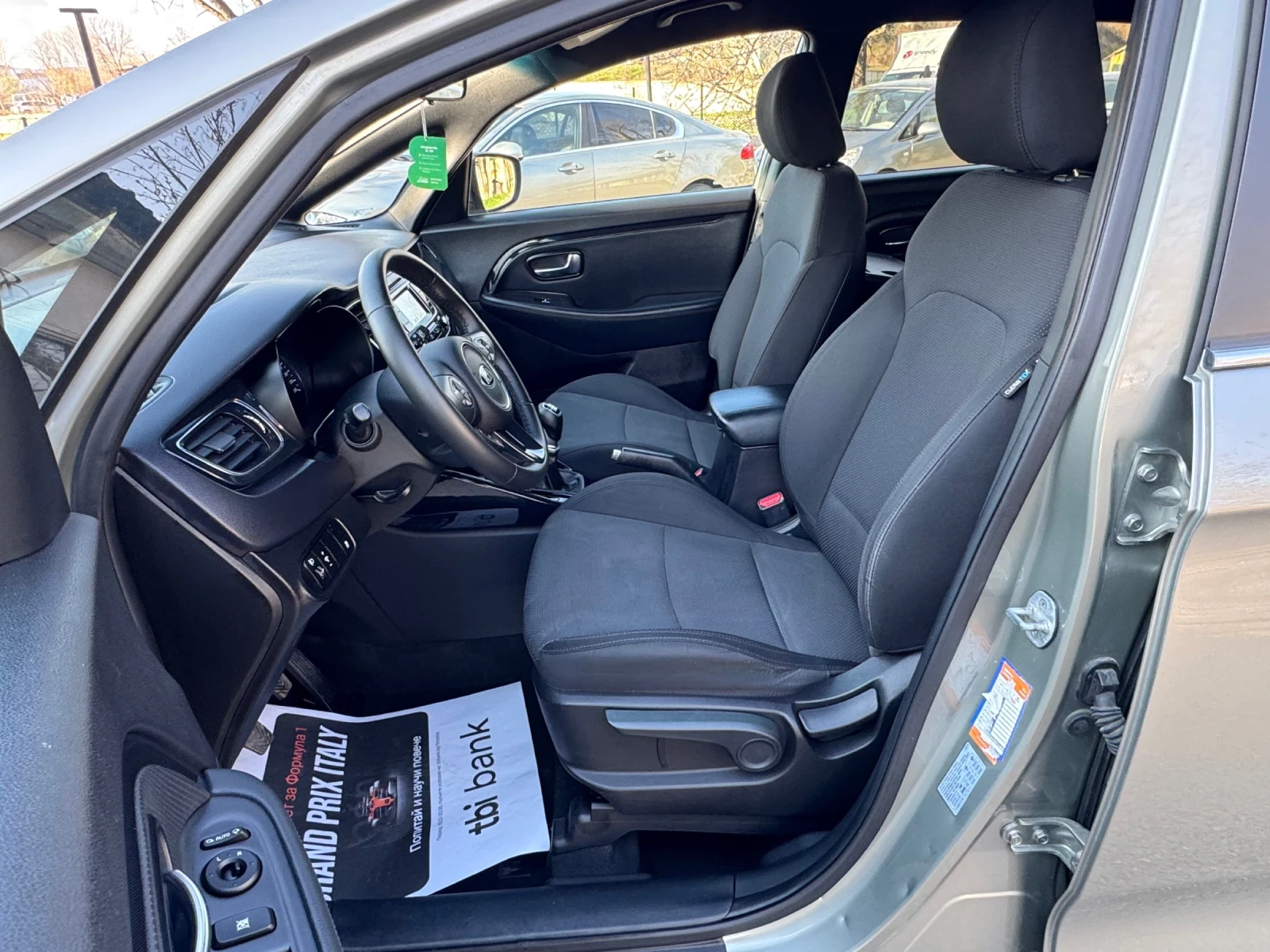 Kia Carens Реални километри ! Гаранция!, снимка 9 - Автомобили и джипове - 54145325