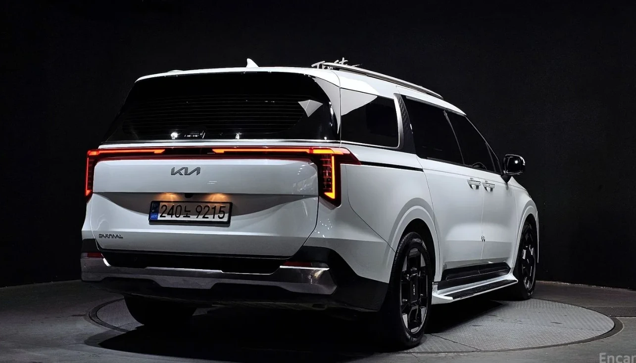 Kia Carnival SIGNATURE | FULL, снимка 2 - Автомобили и джипове - 54410375