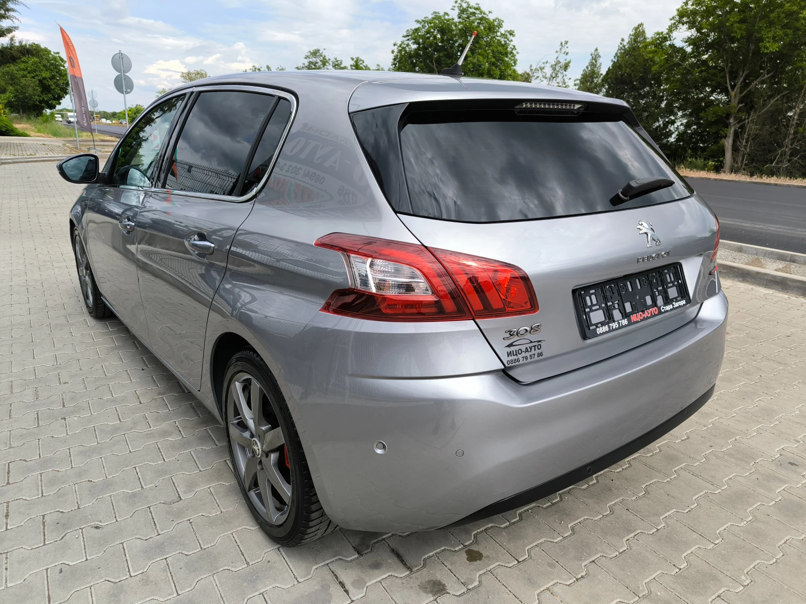 Peugeot 308 1, 6HDi-116k.c.6ckoр.КОЖА, НАВИ, ПАНОРАМ, GT-Laine, снимка 3 - Автомобили и джипове - 54632252